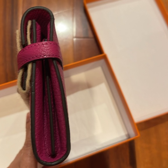 ONE DAY SALE!!! Hermes Kelly Cherve Wallet - Picture 6 of 16